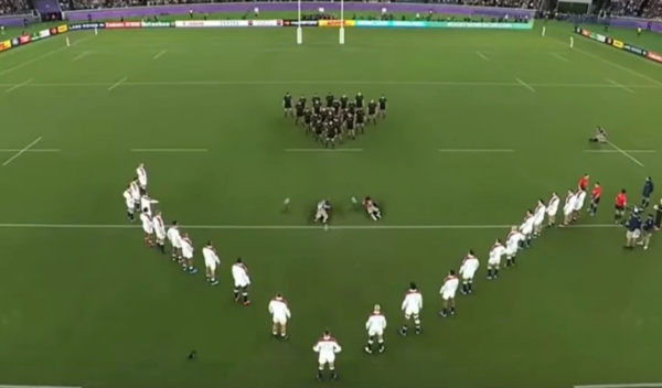 HOY / Sancionan a la selección inglesa por interferir en el Haka