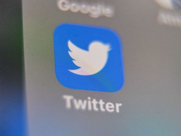 Twitter prohíbe avisos políticos a nivel global y se distingue de Facebook