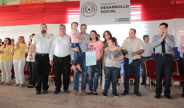 Gobierno alcanza cifra récord de familias beneficiadas mediante programa Tenonderã | .::Agencia IP::.