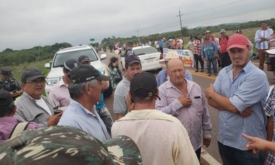 HOY / Productores de papa y cebolla protestan: “En el súper venden productos de contrabando”