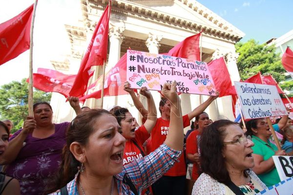 Mujeres aseguran que no retrocederán en derechos y reivindicaciones