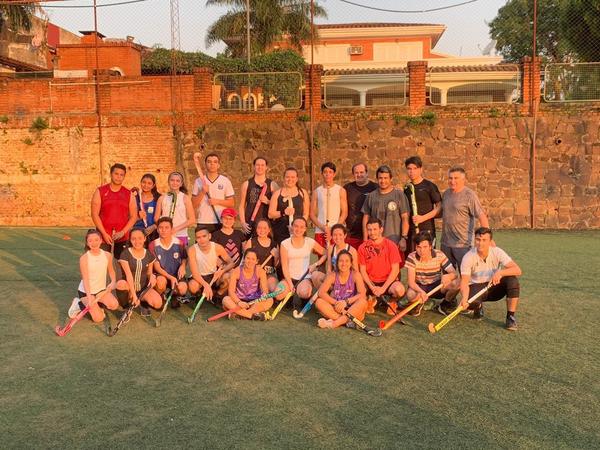 Importante taller en el marco del proyecto de incluir el hockey en la educación - ADN Paraguayo