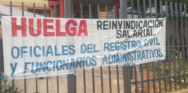Hasta ahora no hay acuerdo para levantar huelga del Registro Civil