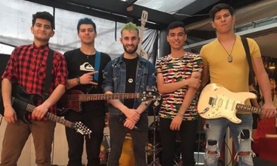 El grupo Mamá Santa rompe fronteras