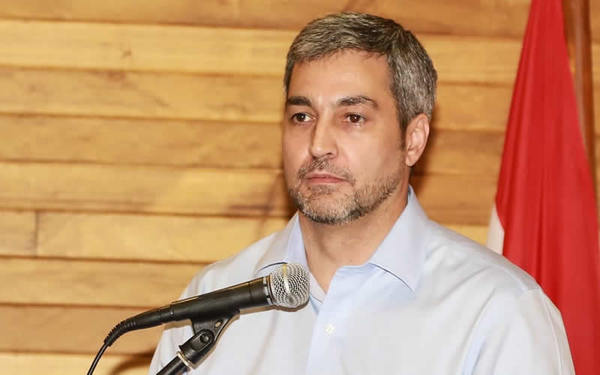 Presidente Mario Abdo admitió que hizo promesas imposibles para ganar votos
