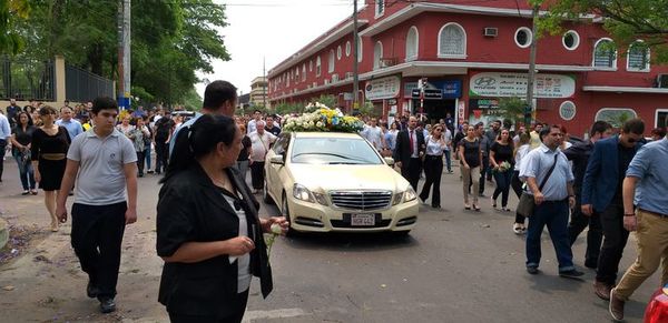 Dan el último adiós al hijo de Romerito - Nacionales - ABC Color