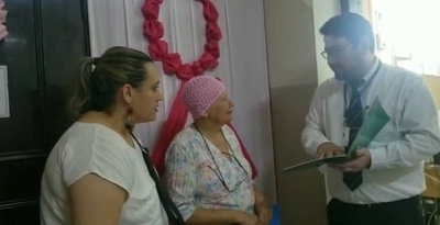 HOY / Paciente oncológica llegó desde Concepción para pedir al MPS mamógrafos móviles para mujeres de su comunidad de su comunidad