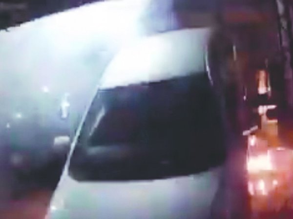 Tiraron bombas en la casa del presi auriazul
