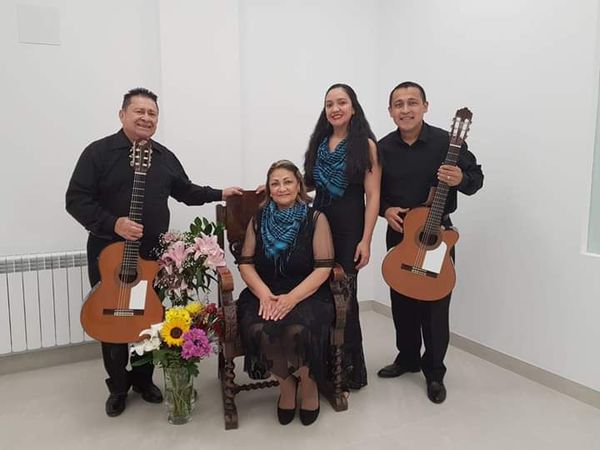 Festival por los 69 años de la creación de Recuerdos de Ypacaraí se realiza en España - Nacionales - ABC Color