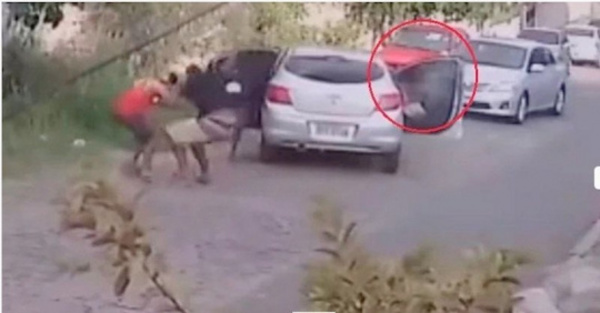 Bocina simula tiros y le salvó de un asalto