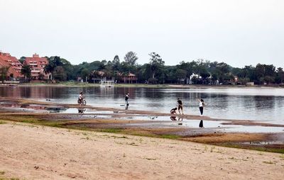 Proponen aprovechar bajante para realizar dragado del lago Ypacaraí - Interior - ABC Color
