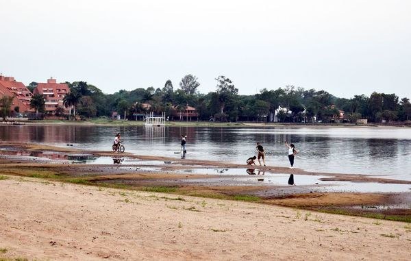 Proponen aprovechar bajante para realizar dragado del lago Ypacaraí - Interior - ABC Color