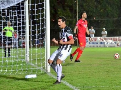 Santaní derrotó a Guaraní que pelea por la permanencia en Primera » Ñanduti