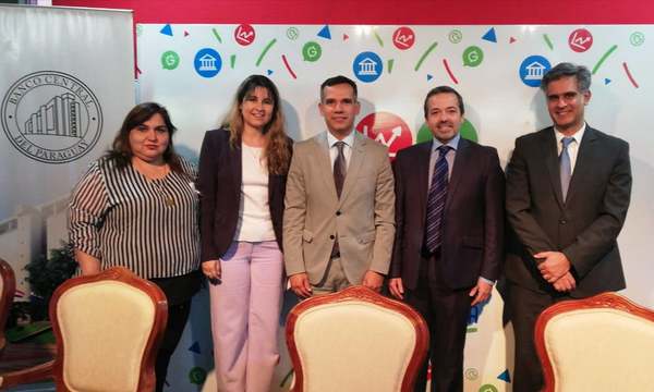 Banco Central realizó Feria de Educación Económica y Financiera » Ñanduti