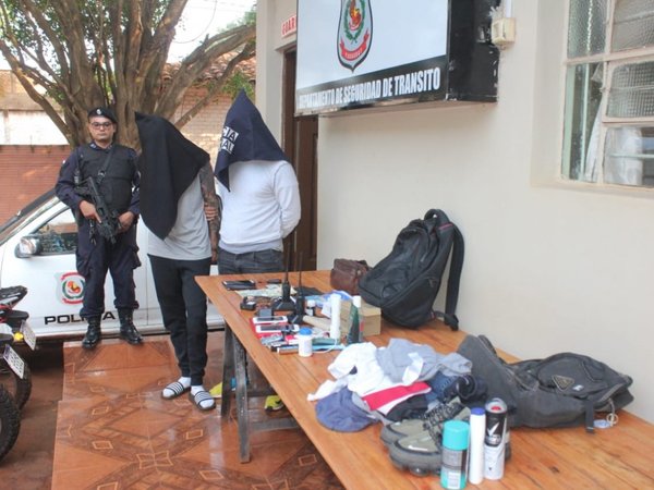 Dos chilenos sindicados como tortoleros son detenidos en CDE