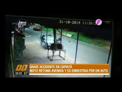 Grave accidente: Retomó sin señalización y fue embestida