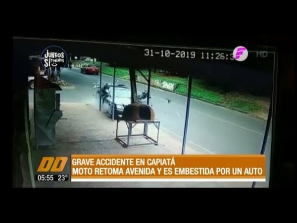Grave accidente: Retomó sin señalización y fue embestida