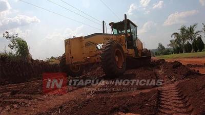 T.R.P: REALIZAN TRABAJOS DE ENSANCHAMIENTO Y MANTENIMIENTO EN TRANSITADA VÍA DE COMUNICACIÓN