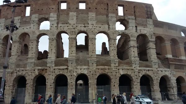 Las “guías invisibles” de Roma: migrantes que cuentan la ciudad con otros ojos - Viajes - ABC Color
