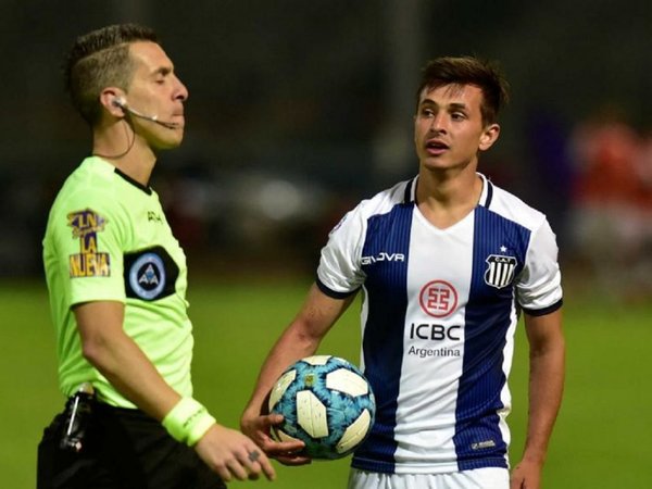Berizzo argumenta el llamado de Andrés Cubas, el último nacionalizado