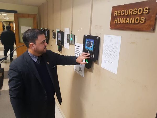 Funcionarios del Congreso pasarán por doble control de asistencia, anuncian - ADN Paraguayo
