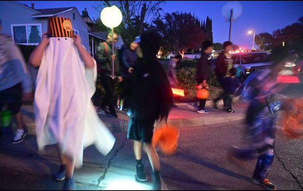 Cuatro muertos por un tiroteo en una fiesta de Halloween en California
