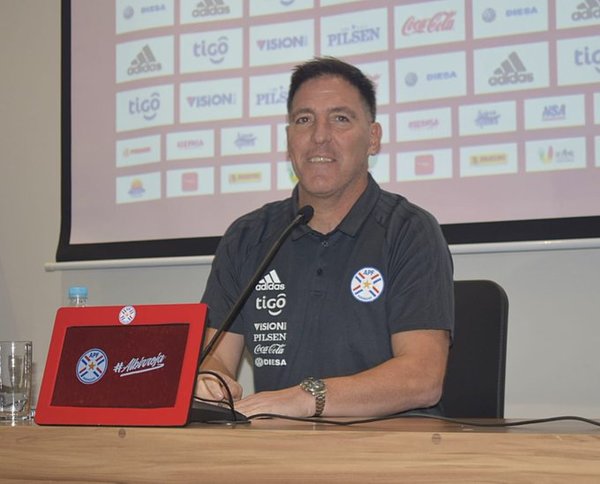 Eduardo Berizzo reafirma su compromiso con la Selección