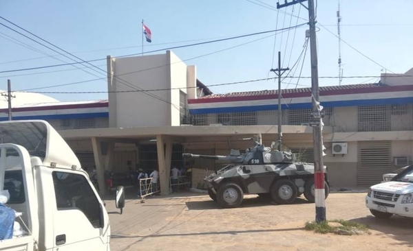 HOY / Secretario del hermano de Cucho se autoelimina en su celda de Tacumbú