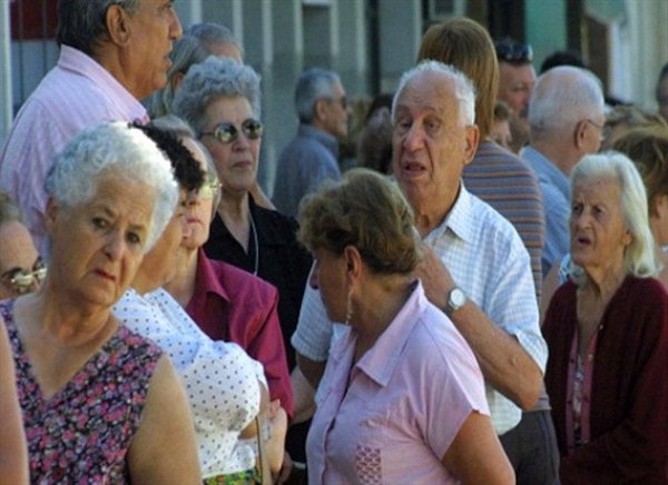 Jubilados de IPS cobrarán adelantado el aguinaldo | Noticias Paraguay