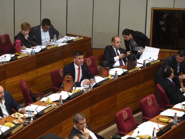 Godoy dice que juicio no se disipó y es “comodín” para destituir a Abdo
