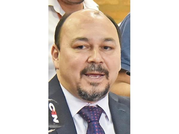 Abdo promulga ley que aumenta a 10 años la pena por contrabando