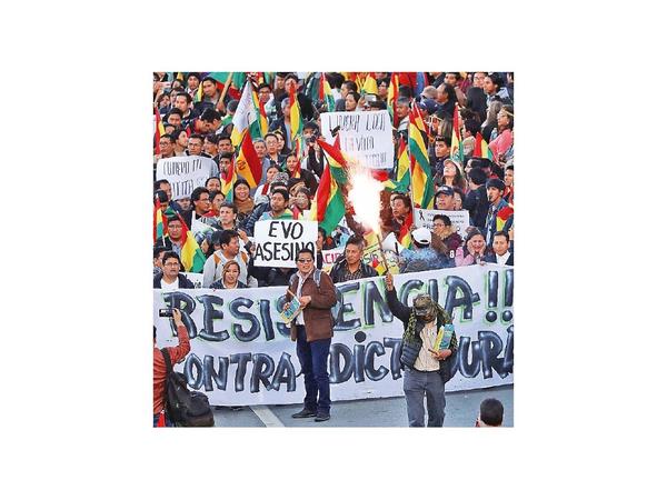 Pese a la OEA, las protestas se radicalizan en Bolivia