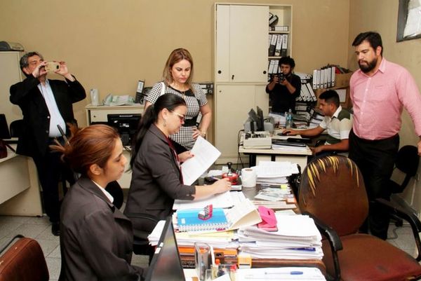 Allanan Comuna lambareña en busca de G. 10.000 millones - Locales - ABC Color