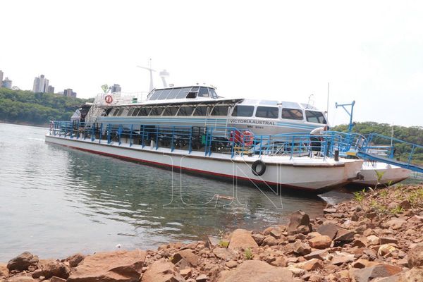 Habilitan paseos en catamarán entre Puerto Iguazú y Franco