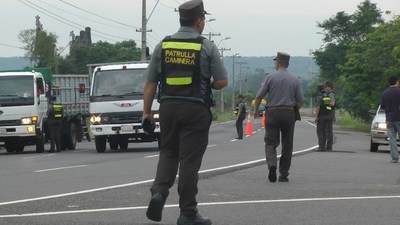 NO SE MULTARÁ POR MANEJAR CON ZAPATILLAS O DESCALZOS ASEGURA DIRECTOR DE CAMINERA