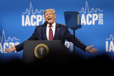 Un combativo Trump reunirá a sus bases contra la “farsa” del juicio político - Mundo - ABC Color
