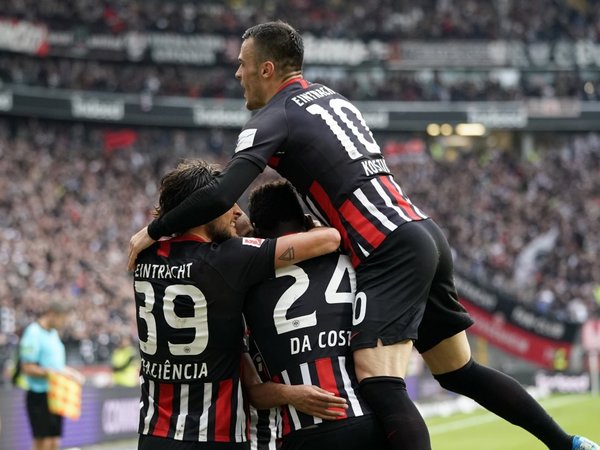 Paliza del Eintracht Frankfurt al Bayern
