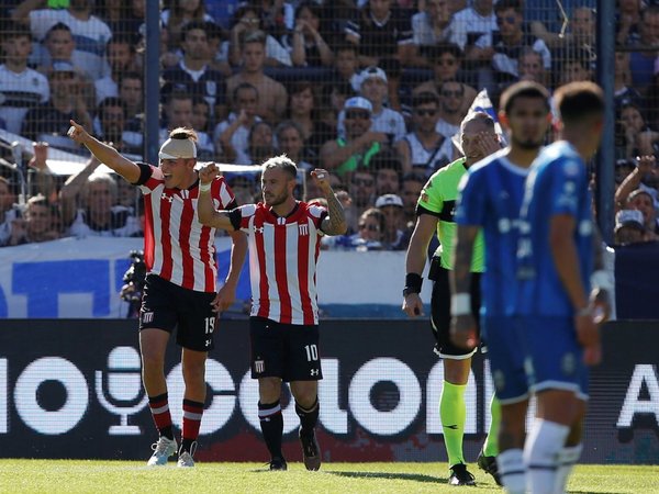 Estudiantes se llevó el clásico platense en un clima tenso