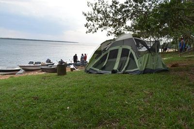 Fluido movimiento turístico en últimos días de pesca - Nacionales - ABC Color