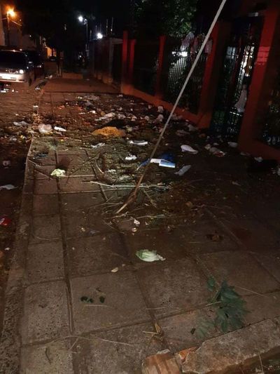 Escrachan a jueza que intervino en la terminal