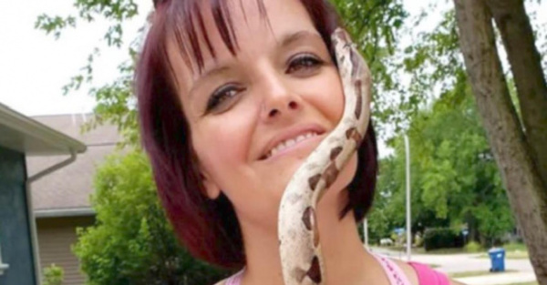 Encontraron a doña muerta con pitón en su cuello