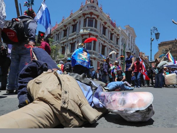 Auditoría de elecciones sufre revés, mientras sigue la tensión en Bolivia