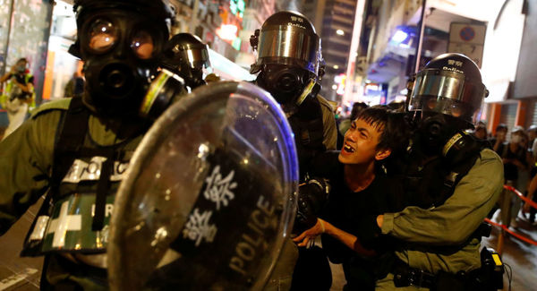 Más de 200 personas detenidas en otra jornada de manifestaciones en Hong Kong » Ñanduti