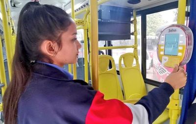Implementarán tarjeta estudiantil para pago de medio pasaje