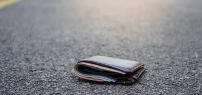 Humilde trabajador entregó una billetera extraviada con todo el sueldo del dueño | Noticias Paraguay
