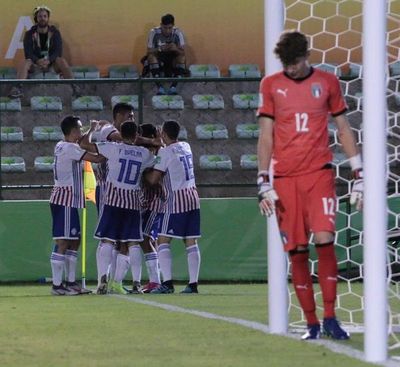 La Albirrojita lo dio vuelta y terminó puntera - Fútbol - ABC Color