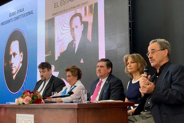 Con libros homenajean a Eligio Ayala