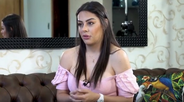 Larissa Riquelme contó que vendía empanadas y que se recibió de peluquera