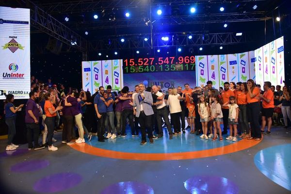 Andrés Silva: "El país una vez más dijo si y triunfó la solidaridad" » Ñanduti