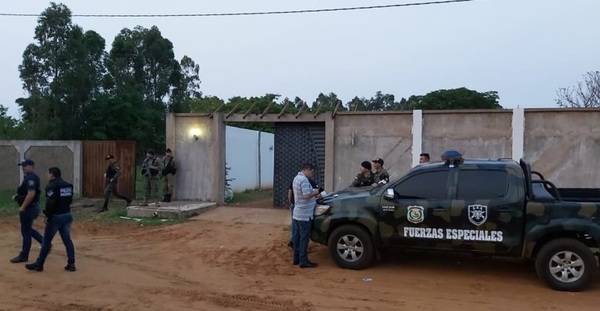 Policía detiene a tres sicarios en Capitán Bado